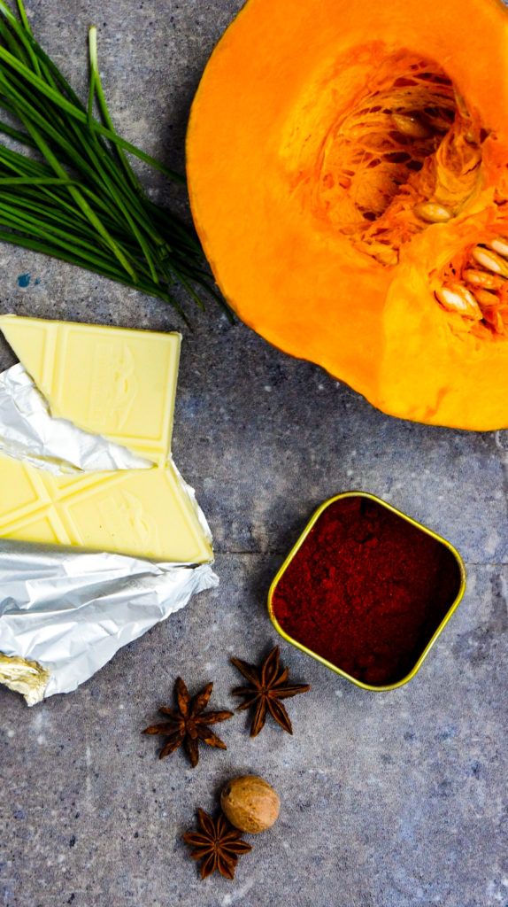 Crema de calabaza al chocolate blanco y anÃ­s estrellado